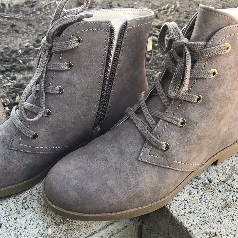 Indigo rd. Taupe Ankle Boots Booties Brand New